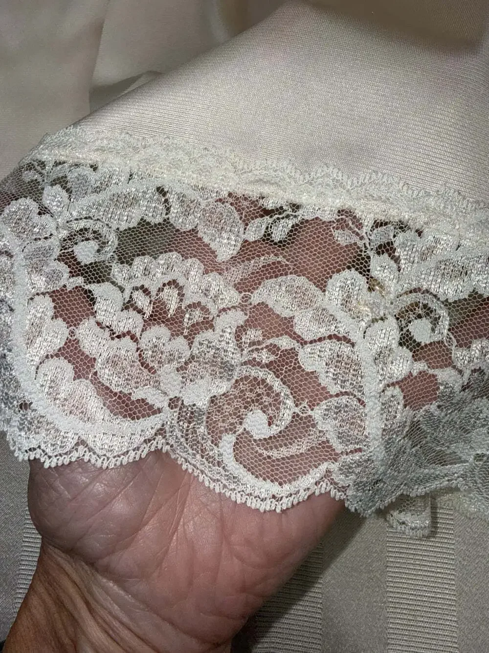 Vassarette Vintage Satin Half Slip Sz XL Blush With Ivory Lace Trim Coquette